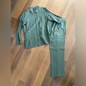 2 piece Linen sage green outfit cargo style pant with matching shirt size 6